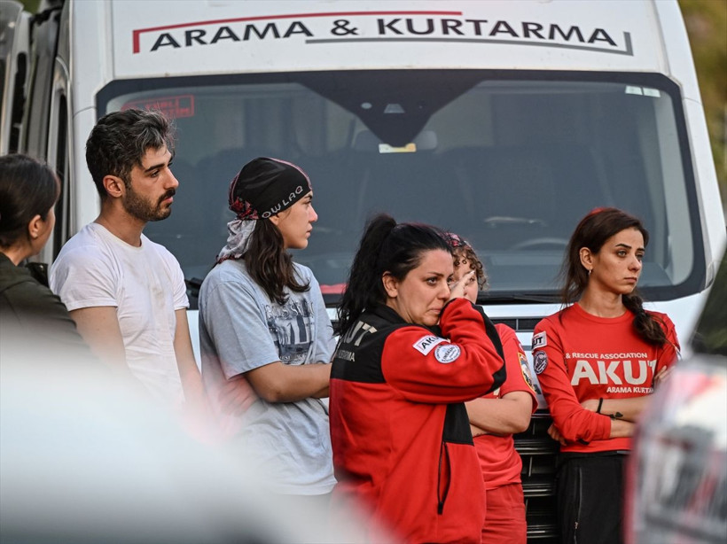 Orman şehitlerinin naaşları Ankara'ya getirildi! Sözün bittiği yer, gözyaşlarına boğuldular - Resim: 2