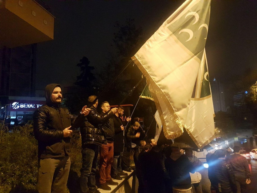 Boşnaklardan Rasim Ozan Kütahyalı protestosu - Resim: 2