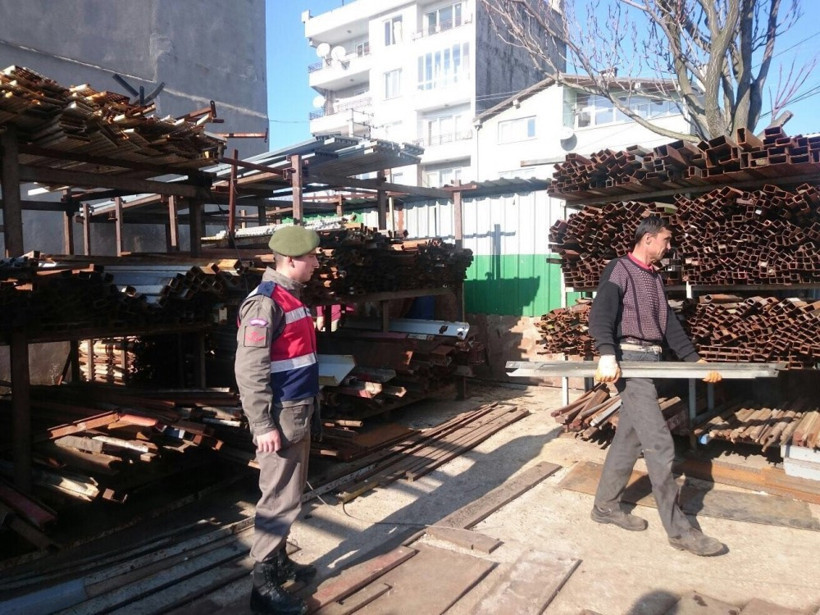 Bu da oldu: 8 tonluk elektrik direği çalındı! - Resim: 4