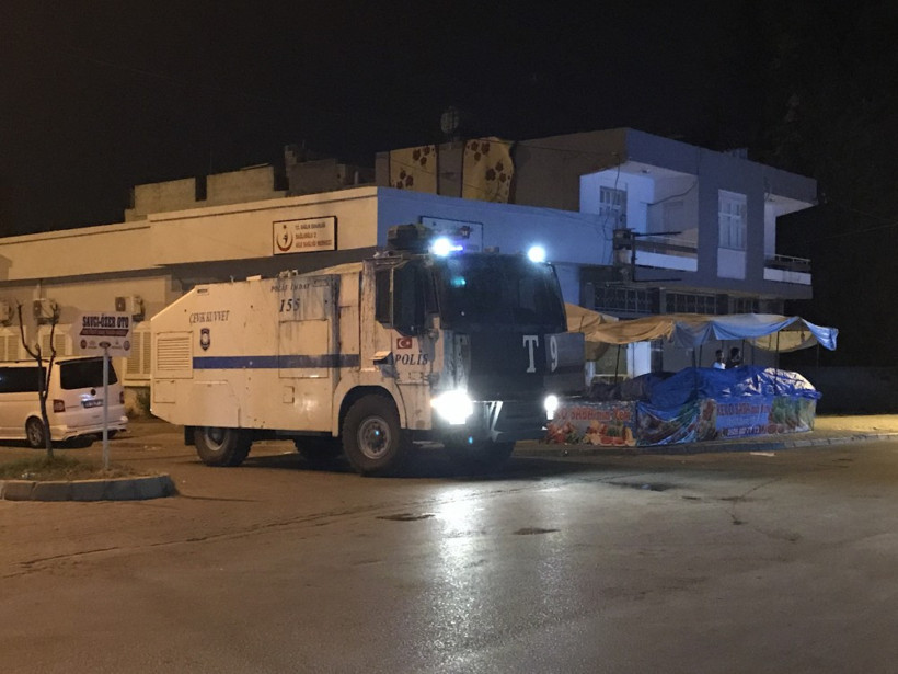 Adana'da kavgaya TOMA'lı müdehale - Resim: 3