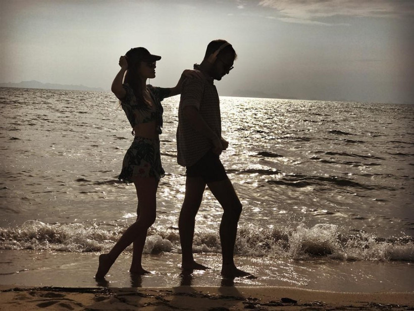  İlk kez bikinili fotoğrafını paylaştı - Resim: 4