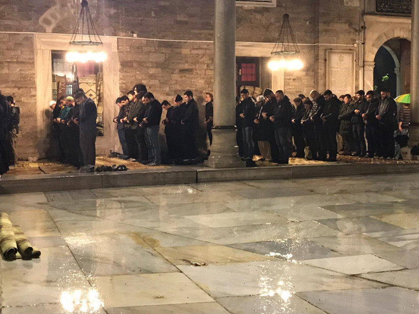 Mevlid Kandili'nde camiler doldu taştı - Resim: 2