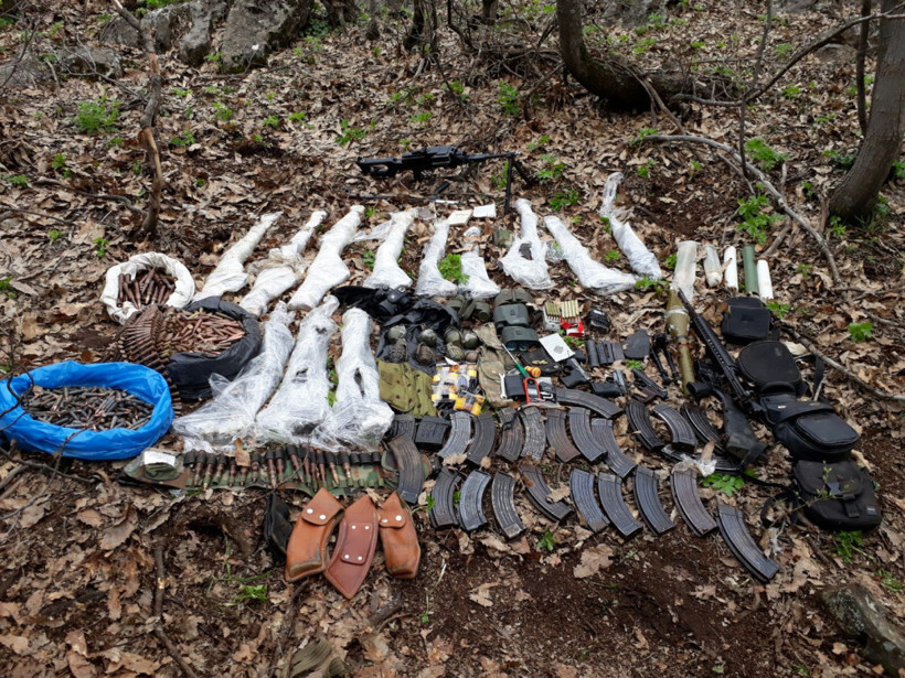 PKK mağarasından çıktı! Ne olduğunu tahmin bile edemezsiniz - Resim: 4