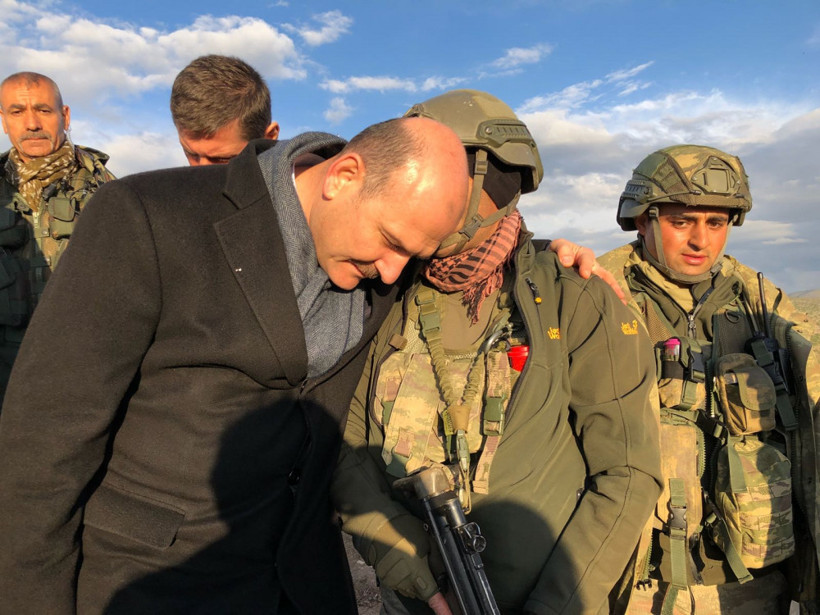 Bakan Soylu hain saldırının gerçekleştiği yerde incelemelerde bulundu! - Resim: 1