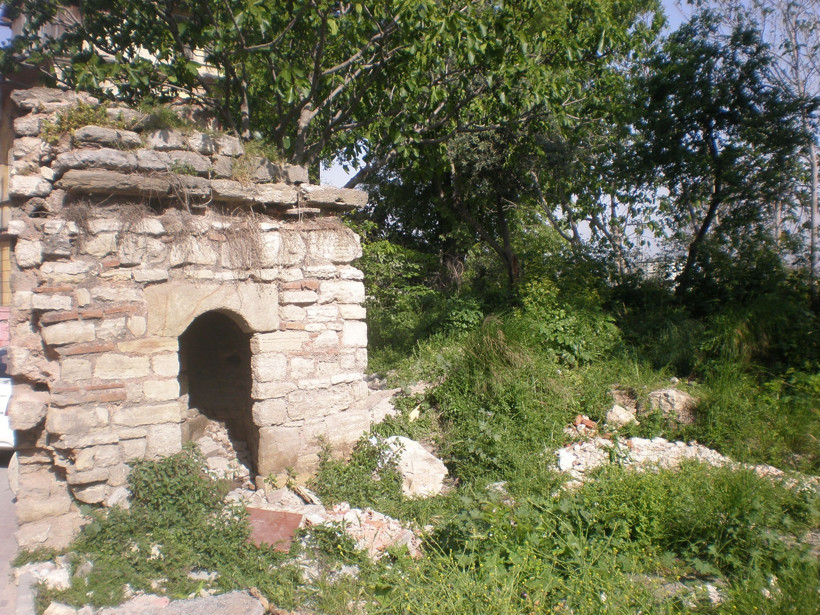 Yıkılan camilerin yerine yapılanlar! - Resim: 2