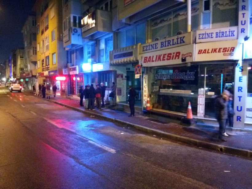 Çanakkale'deki deprem sokağa döktü - Resim: 2