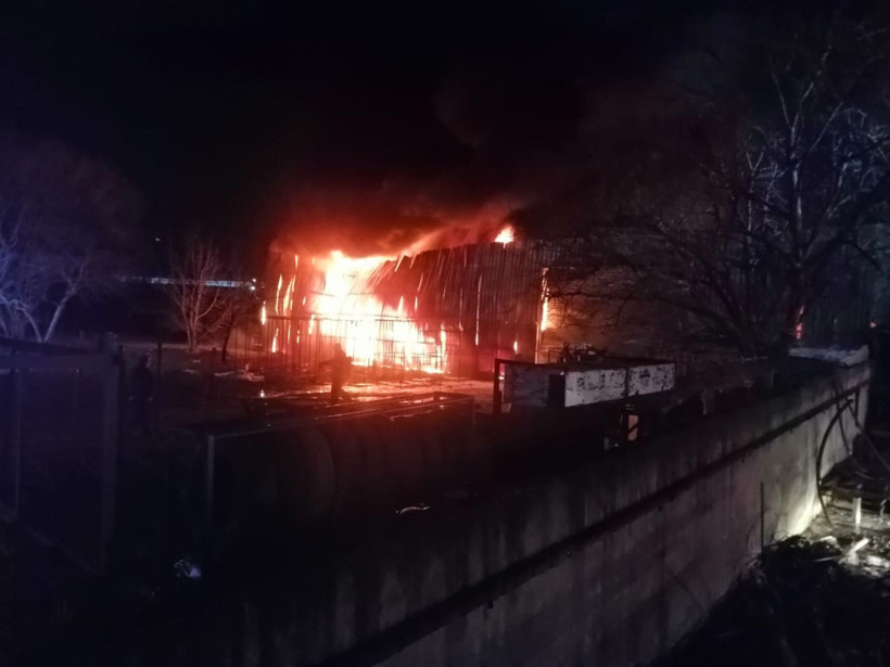 Bursa'daki yatak fabrikasının deposunda korkutan yangın - Resim: 2