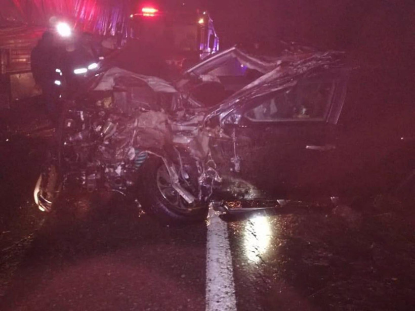 Artvin'de korkutan kaza! Erdoğan'a eşlik eden PÖH minibüsüne TIR çarptı - Resim: 4