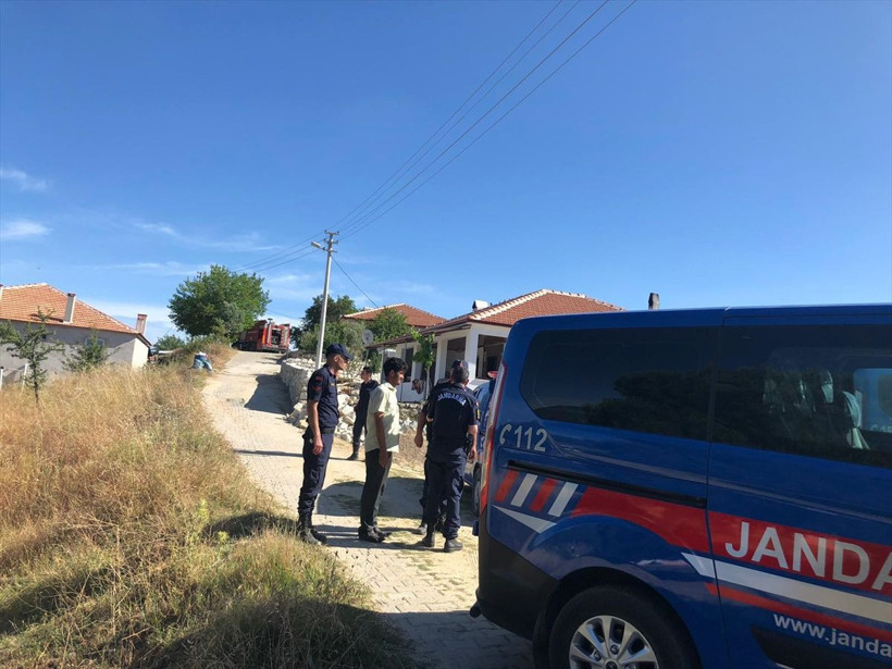 Muğla'da dehşet Bıçakladı tüfekle vurdu evini ateşe verdi - Resim: 3