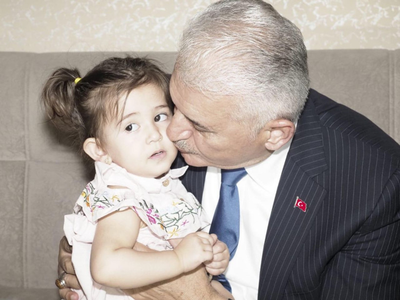 Binali Yıldırım sahurda Laçin ailesinin evine misafir oldu - Resim: 4