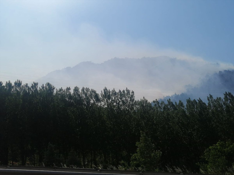 Bilecik'te orman yangını itfaiye ekipleri müdahale ediyor - Resim: 2