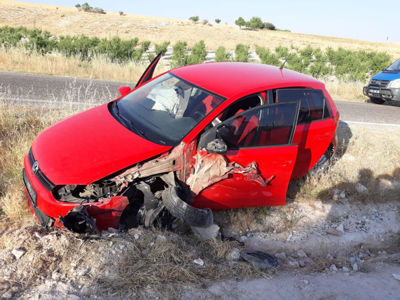 Adıyaman'da iki otomobil çarpıştı 6 kiş yaralandı - Resim: 3