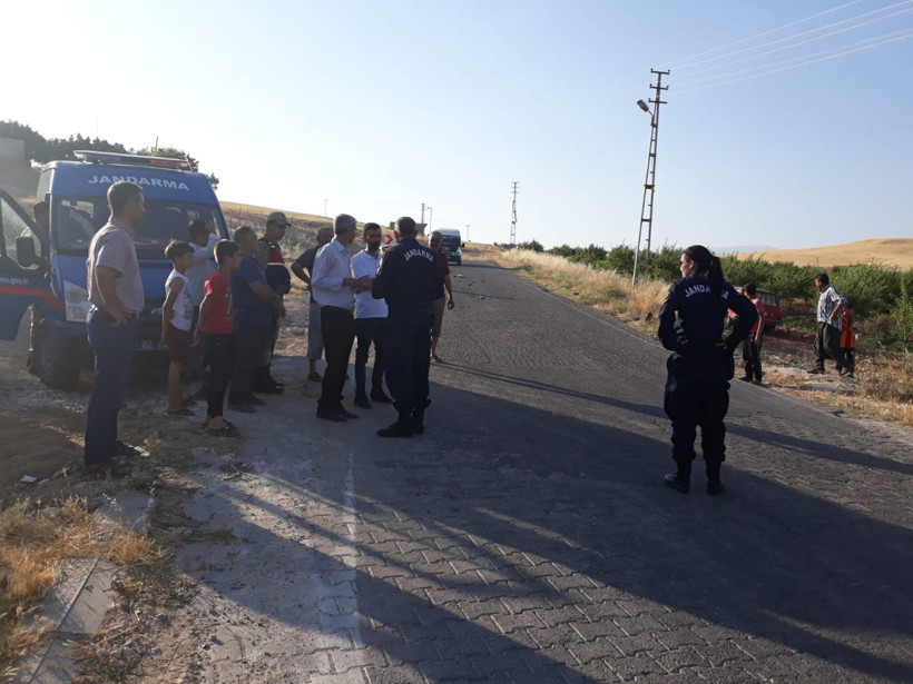 Adıyaman'da iki otomobil çarpıştı 6 kiş yaralandı - Resim: 1