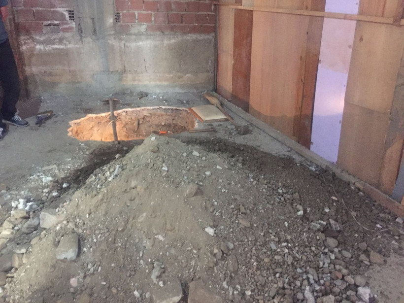 Garajını kazarken kalıntı buldu, polis ve arkeologlar harekete geçti - Resim: 3