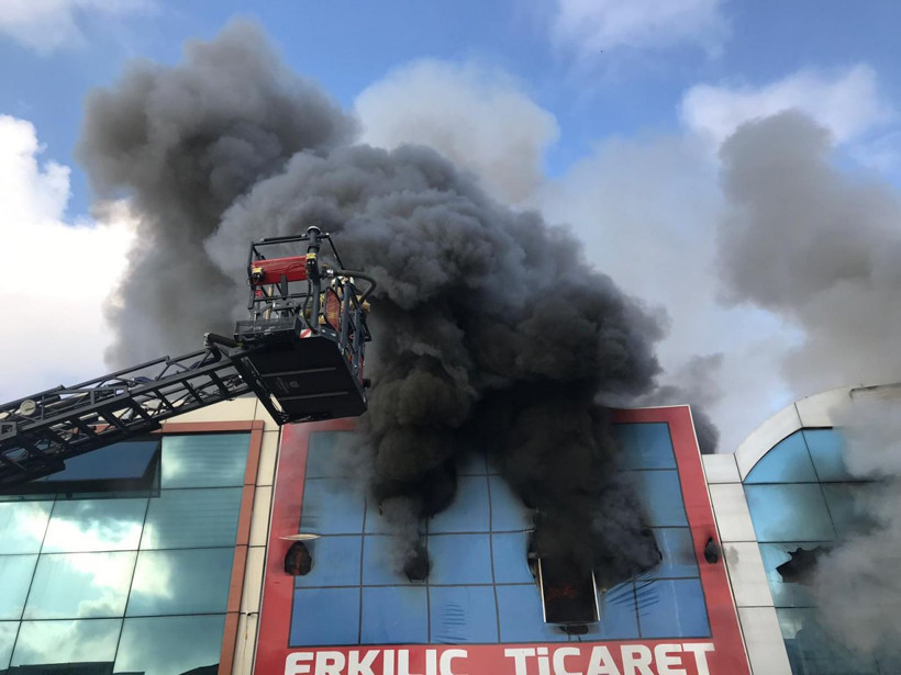 İSTOÇ'ta korkunç yangın çok sayıda... - Resim: 4