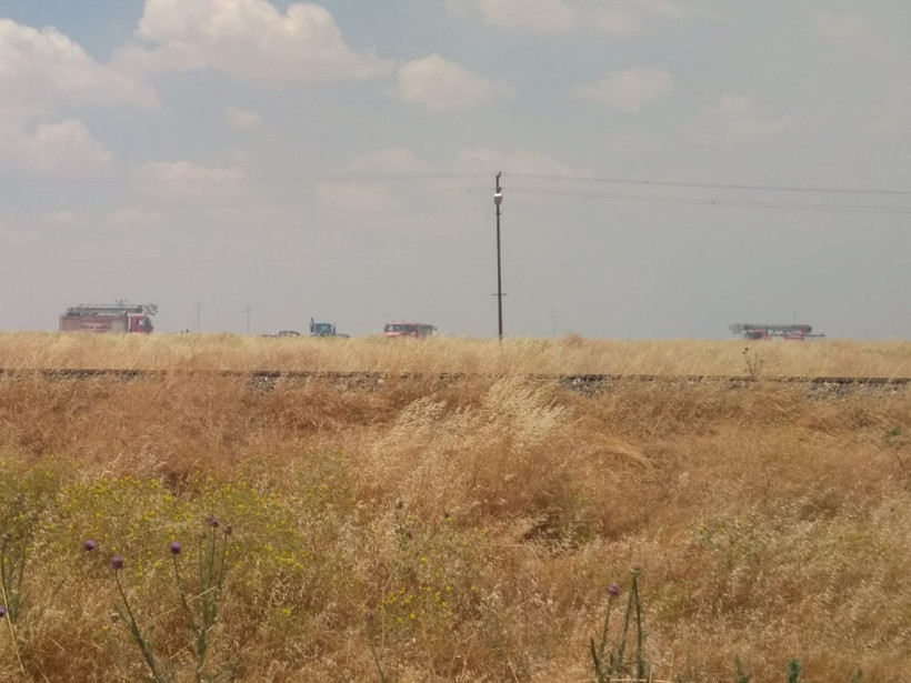 Suriye'de çıkan yangın Türkiye sınırına dayandı! - Resim: 3