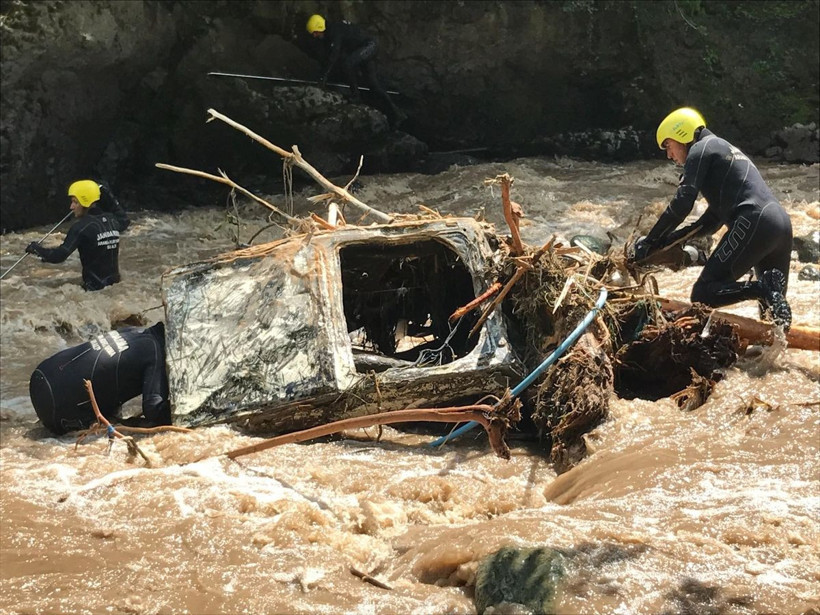 Sel felaketi ile sarsılmıştı Trabzon Araklı için meteorolojiden yeni uyarı - Resim: 2