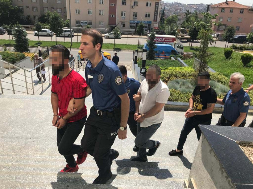 Kocaeli'de kadın polislere sözlü taciz olayında şüpheliler serbest kaldı - Resim: 1
