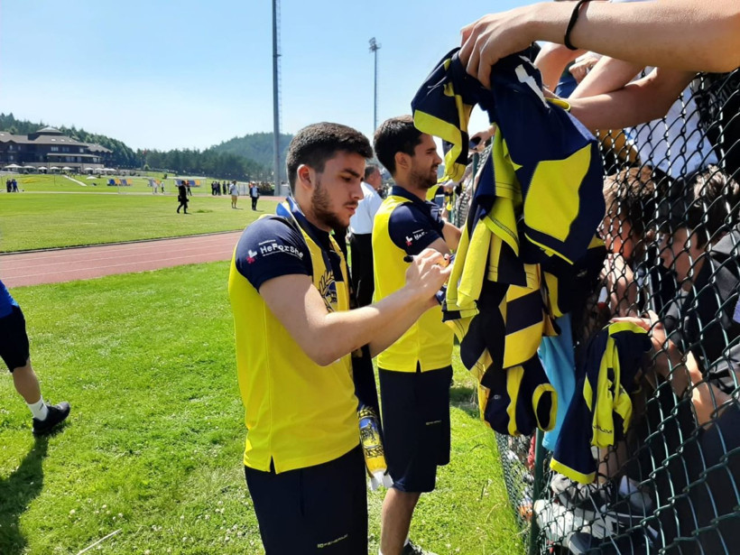 Fenerbahçeli futbolcular taraftarla bir araya geldi - Resim: 3