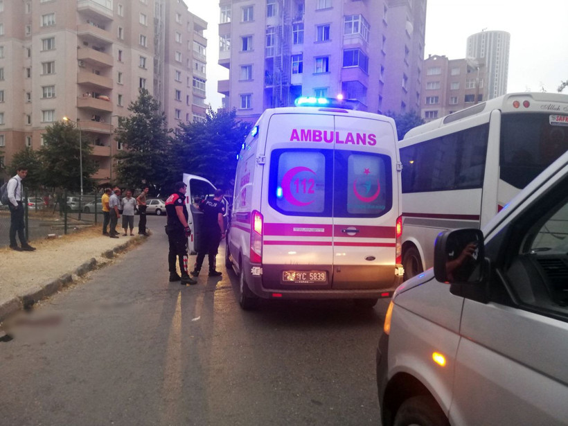 İstanbul'da genç kadının tek suçu yoldan geçmesiydi - Resim: 3