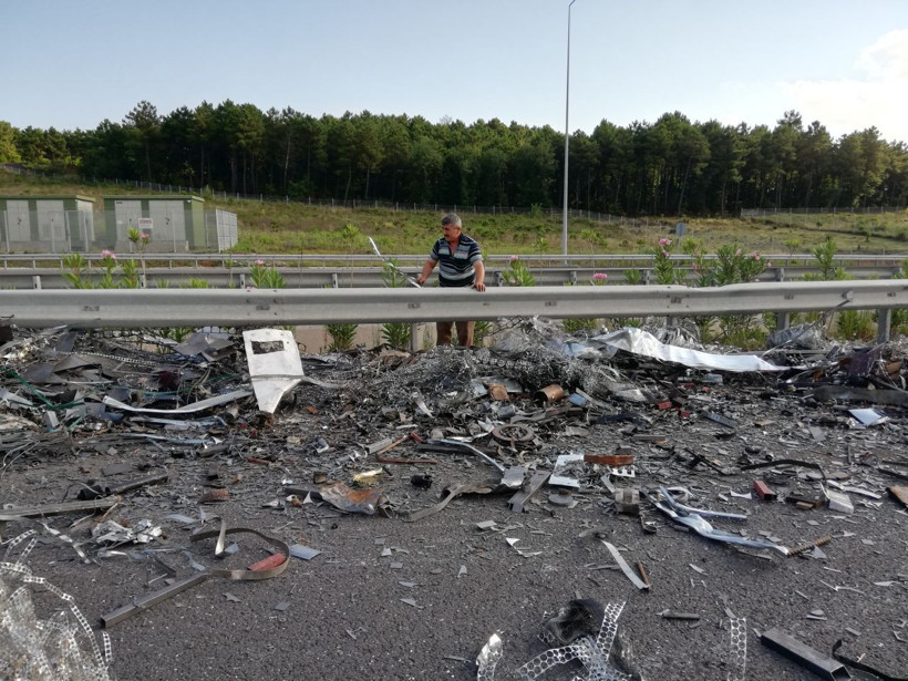 Kuzey Marmara Otoyolu'nda TIR devrildi! Ankara istikameti kapandı - Resim: 1