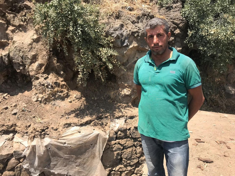 Mahalleli korkulu anlar yaşadı! Dev kaya parçası evin üzerine düştü - Resim: 3