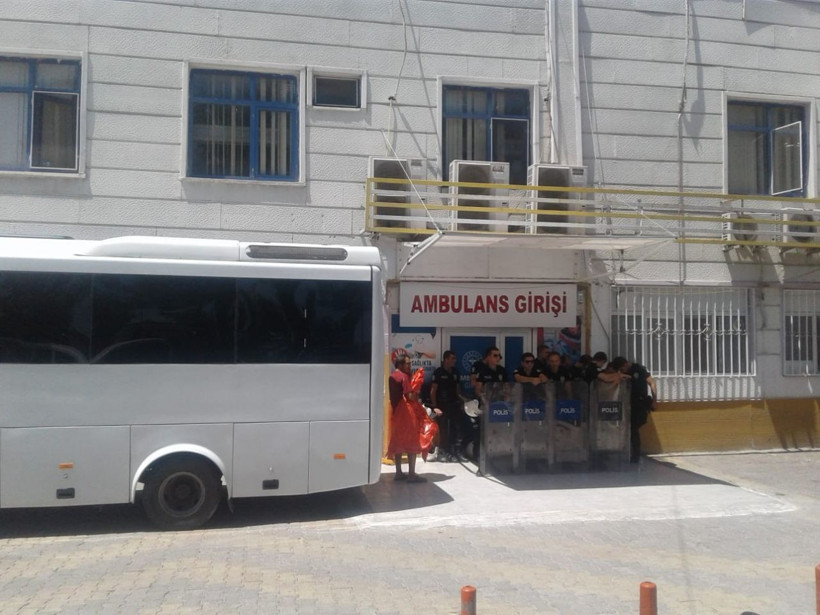 Şanlıurfa'da kavga değil katliam! Husumetli olduğu aileden 3 kardeşi öldürdü - Resim: 3