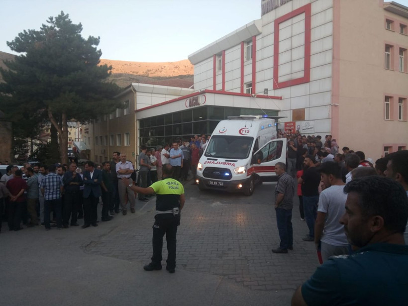 Kayseri'de minibüs ile kamyonet çarpıştı 18 yaralı - Resim: 4