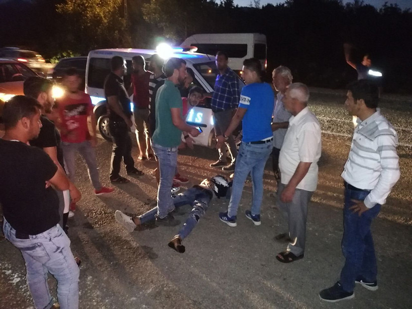 Hatay'da pikabın arkasına asılan çocuk kaza geçirdi - Resim: 1