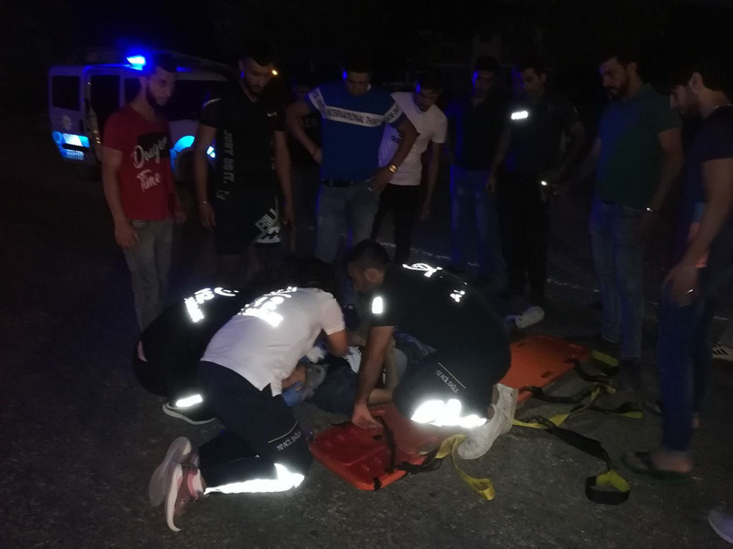 Hatay'da pikabın arkasına asılan çocuk kaza geçirdi - Resim: 2