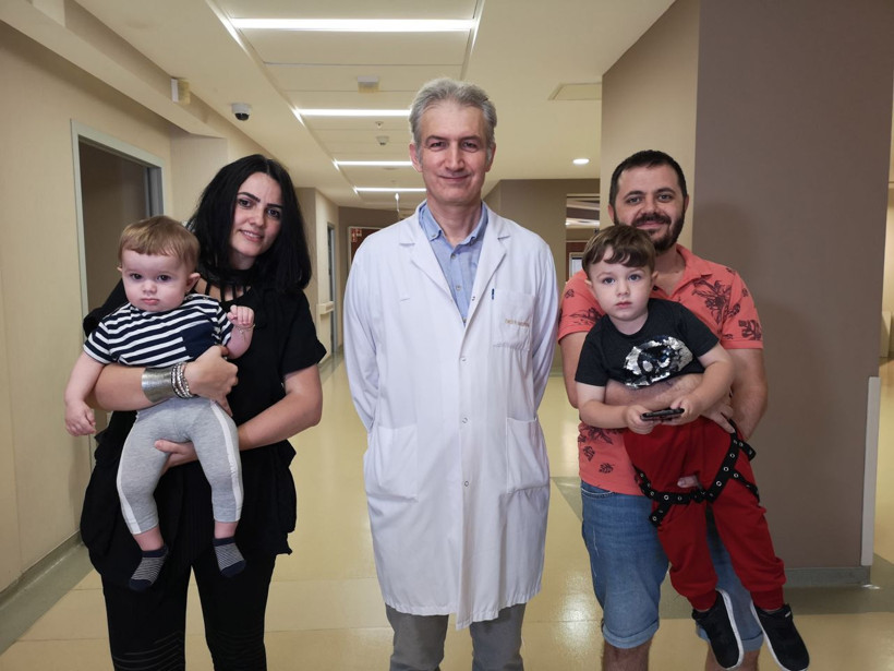 İstanbul'da 2.5 yaşındaki rahatsızlanan çocuğun boğazından pil çıktı! - Resim: 1