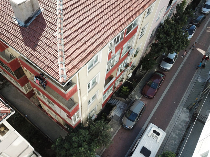 Avcılar’da kolonları çatlayan binanın tahliyesi için 4 gün süre! - Resim: 1