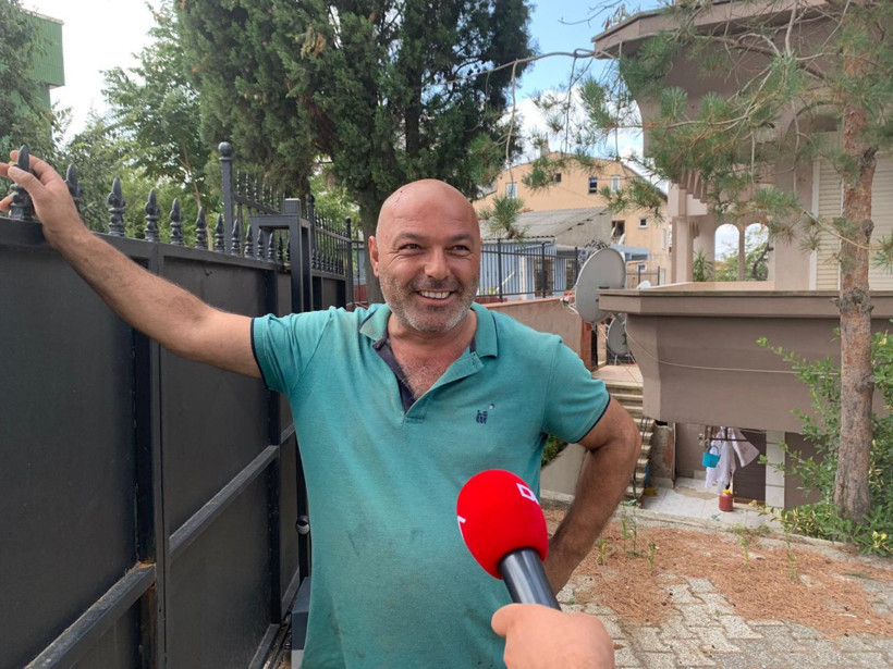 Üsküdar'da freni boşalan kamyon bahçe duvarına çarparak devrildi... - Resim: 1