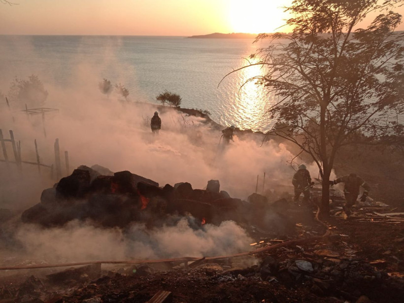 İstanbul Beylikdüzü'ndeki yangında 650 kümes hayvanı öldü - Resim: 2