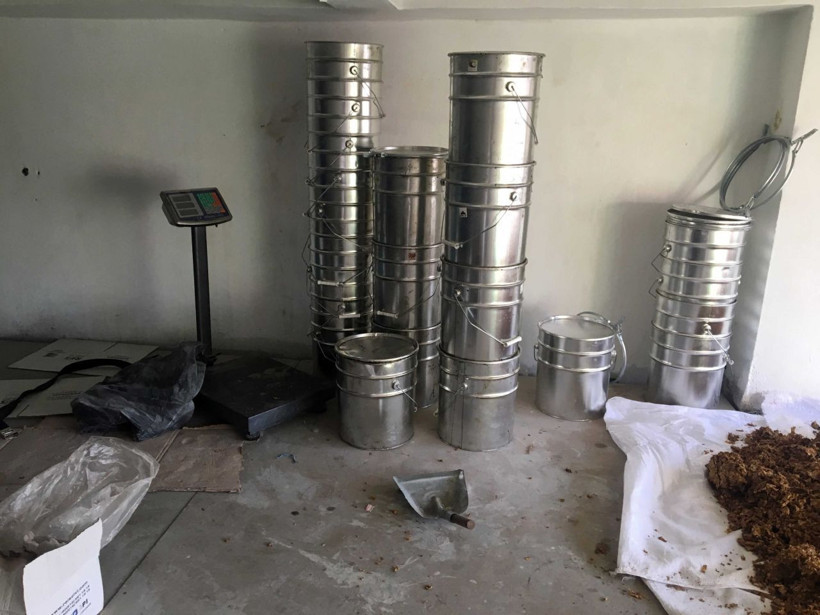 İstanbul’da sahte nargile tütünü imalathanesine baskın - Resim: 4