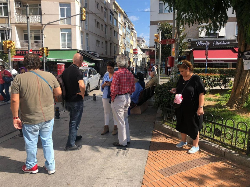 İstanbul'daki şiddetli depremden ilk görüntüler geldi! İstanbullu büyük panik yaşadı - Resim: 4