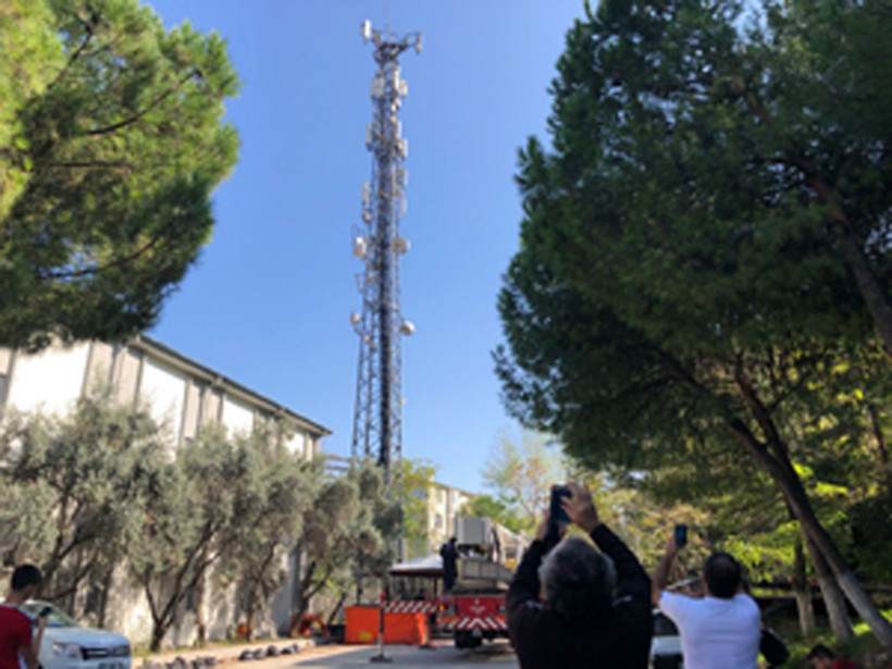 5 saatlik ikna çabasına rağmen 52 metreden atladı - Resim: 4