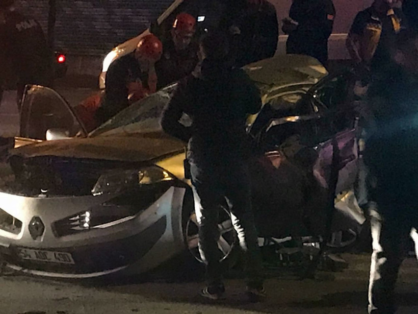 Sakarya'da 3 kişinin öldüğü 7 kişinin yaralandığı kaza anı kamerada - Resim: 4