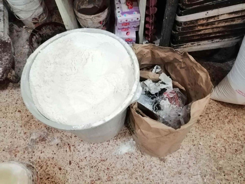 İzmir Buca'da kaçak tatlı imalathanesinde mide bulandıran görüntüler - Resim: 4