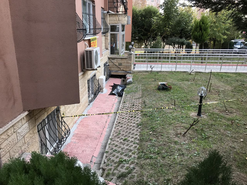 Beylikdüzü’nde kan donduran intihar! Bu mesajdan sonra 13. kattan atladı - Resim: 1