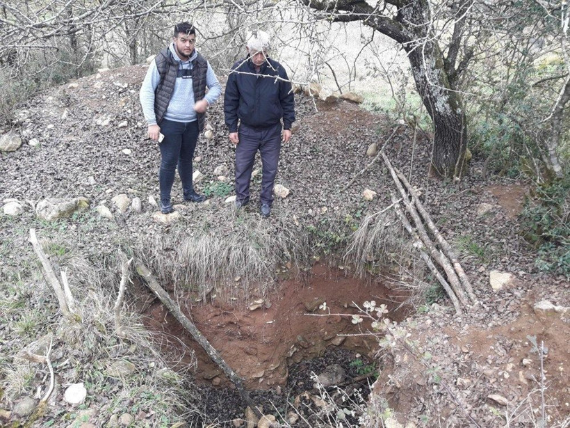 Define avcıları 50'den fazla çukur açtı! Hazine haritası ellerinde geceleri kazıyorlar - Resim: 2