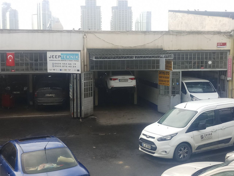 İstanbul Maslak'ta şüpheli paket paniği - Resim: 1