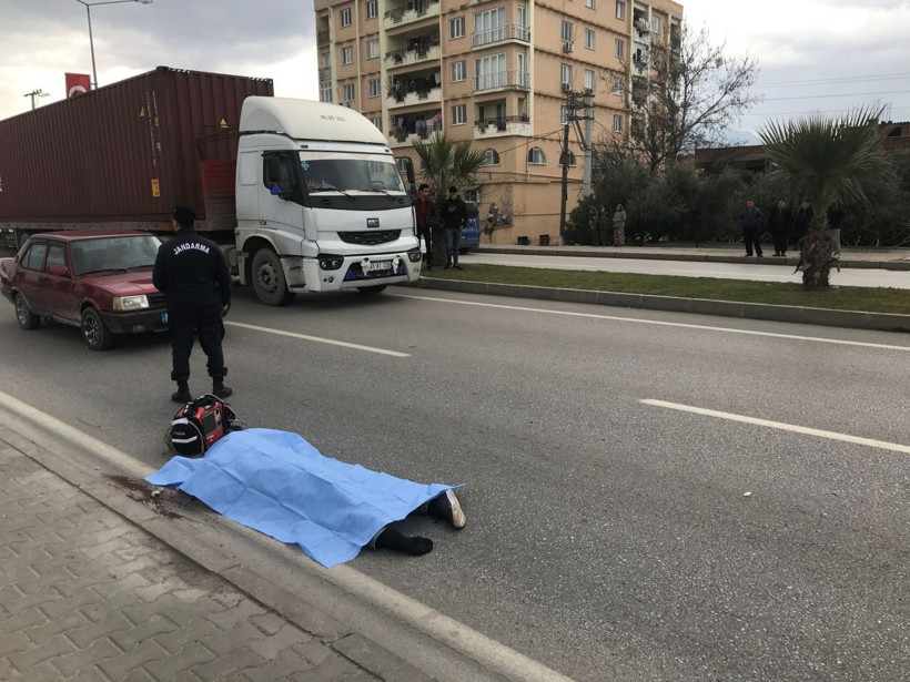 Manisa'da otomobilin çarptığı 14 yaşındaki çocuk hayatını kaybetti - Resim: 3