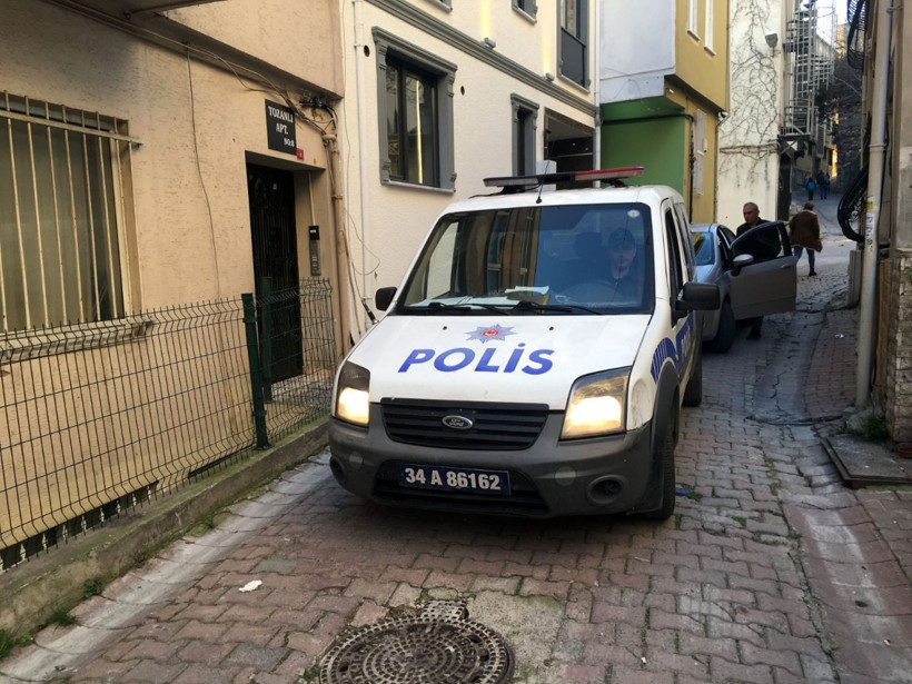 Ünlü profesörün Adanalı eşi ciplerine giren hırsızı böyle etkisiz hale getirdi - Resim: 4