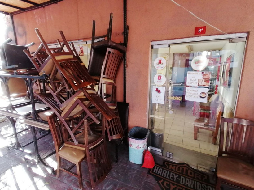 Korona virüsü nedeniyle kafeler kepenk kapattı İstanbul bomboş kaldı - Resim: 2