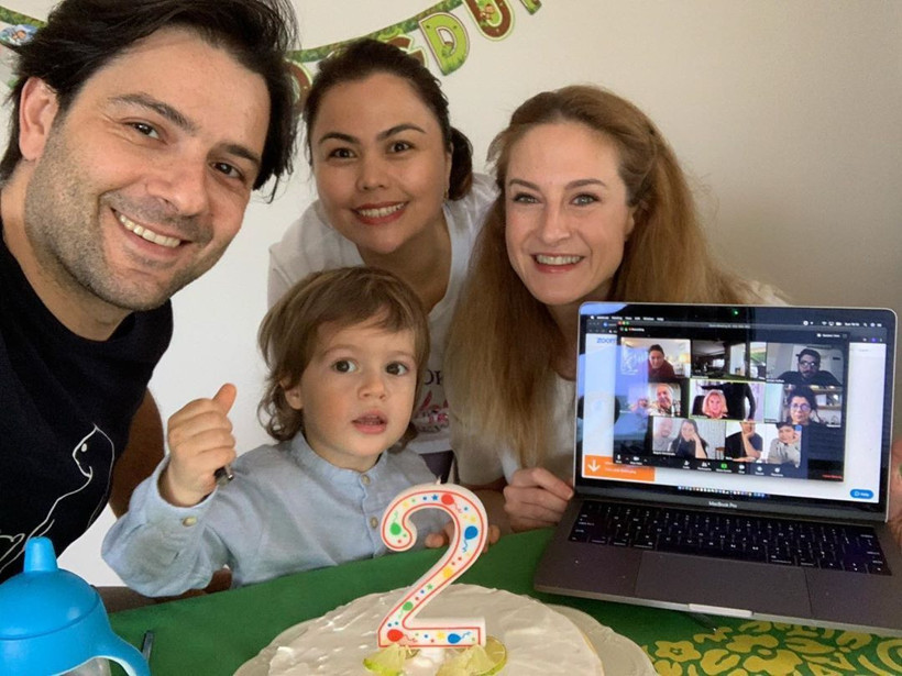 Karantina günlerinde Canan Ergüder ve Kenan Ece çiftinden oğullarına doğum günü partisi! - Resim: 4