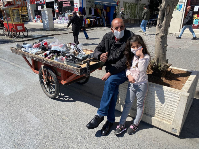İstanbul Ümraniye'de sıcak havayı gören vatandaşlar caddeye akın etti - Resim: 4