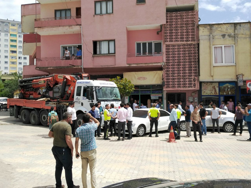Osmaniye'de freni boşalan iş makinesi dehşet saçtı - Resim: 4
