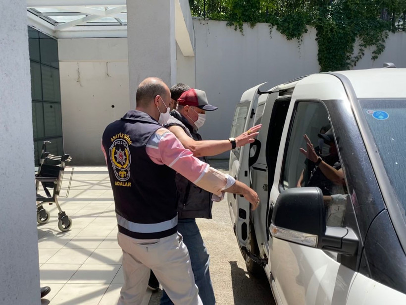 İstanbul Adalar Belediyesi'ni tarayan kişinin sebebi 'su'dan çıktı - Resim: 1