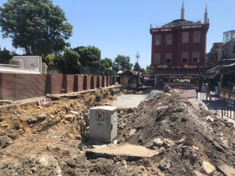 İstanbul Ortaköy'deki İSKİ kazısında tarihi kalıntılar bulundu - Resim: 3